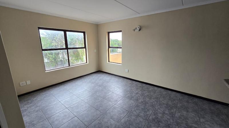 To Let 2 Bedroom Property for Rent in Goodwood Central Western Cape